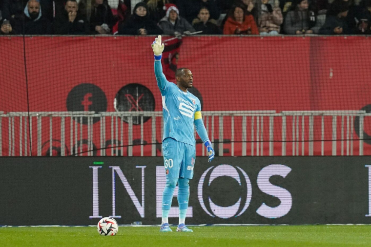 Jorge Sampaoli défend Steve Mandanda après sa boulette