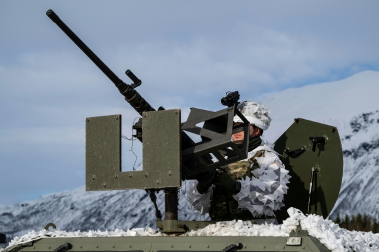 Un soldat lors de l’exercice militaire Cold Response de l’Otan, près de Setermoen, le 12 mars 2026 en Norvège ( AFP / John MACDOUGALL )