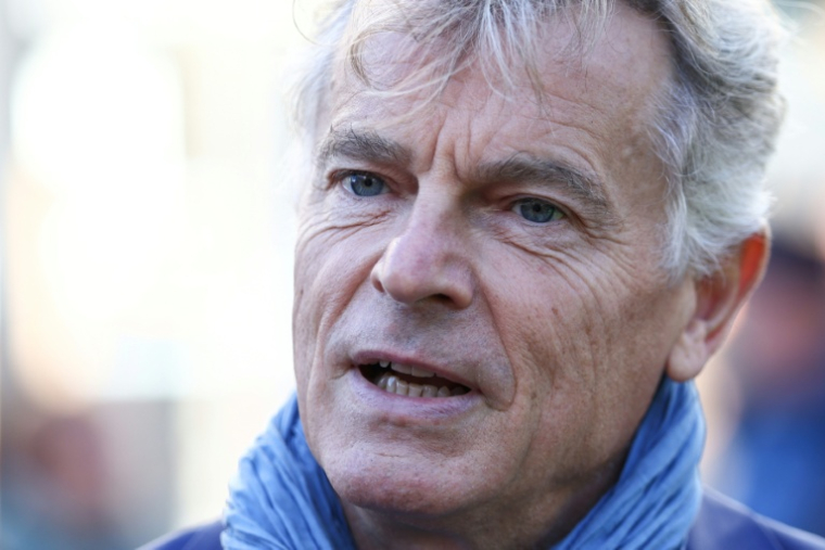 Fabien Roussel, le candidat communiste à l'élection présidentielle, manifeste contre la vie chère à Valenciennes le 17 octobre 2026 ( AFP / Sameer AL-DOUMY )