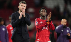 Manchester United prolonge un joueur grâce à Michael Carrick