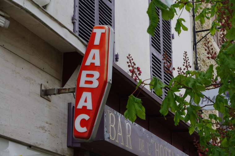 Impôts et amendes : le paiement chez les buralistes testé dans dix-huit départements