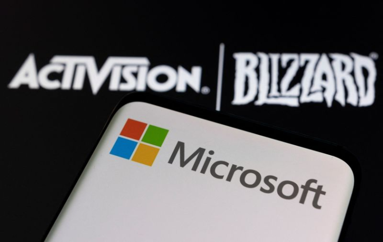 Les logos de Microsoft et Activision Blizzard