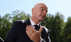Le président de la FIFA, Gianni Infantino, arrive au stade avant un match de la Coupe du monde féminine des moins de 20 ans de la FIFA