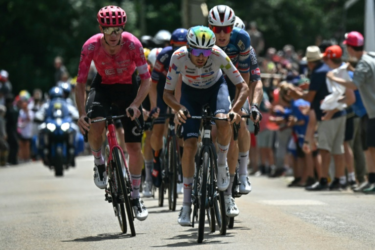 Le Français Jorgan Jegat emmène l'échappée lors de la 20e étape du Tour de France entre Nantua et Pontarlier, le 26 juillet 2025 ( AFP / Loic VENANCE )
