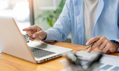 Impôts 2024 / les 20 cases à ne pas oublier de cocher ou de remplir pour votre déclaration de revenus-iStock-Pichsakul Promrungsee.jpg