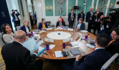 LE G7 RÉAFFIRME SA VOLONTÉ MAINTENIR LA PRESSION SUR MOSCOU