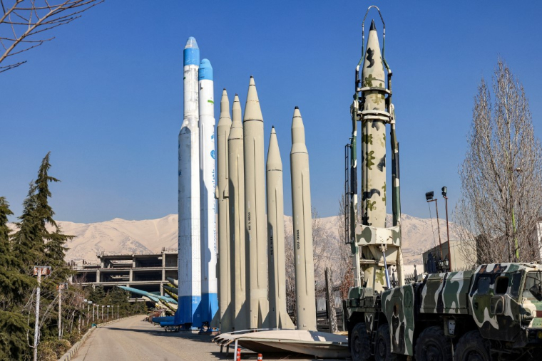 Des répliques de missiles iraniens à Téhéran, en Iran le 7 février 2024. ( AFP / ATTA KENARE )