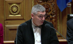 Le Sénat vote l'interdiction des réseaux sociaux aux moins de 15 ans, sous conditions