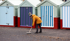 TEMPÊTE EUNICE: PRÈS DE 200.000 FOYERS BRITANNIQUES TOUJOURS PRIVÉS D'ÉLECTRICITÉ