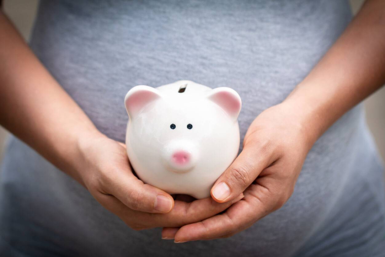 Quelles sont les aides pour une femme enceinte ? / iStock.com - watchara ritjan