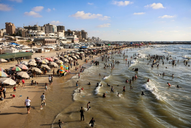 Une plage de la ville de Gaza, le 21 juin 2026 ( AFP / Omar AL-QATTAA )