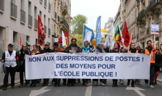 Manifestation d'enseignants contre les suppressions de postes, les fermetures de classes et pour des augmentations de salaires lors d'une grève nationale de l'Éducation nationale, le 31 mars 2026 à Paris ( AFP / Thomas SAMSON )