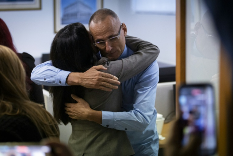 L'exilé cubain Jose Daniel Ferrer avant une conférence de presse à Miami, Floride, le 13 octobre 2025 ( AFP / Marco BELLO )