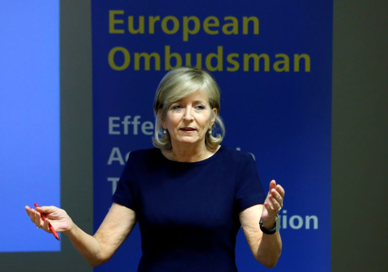 LA MÉDIATRICE DE L'UE CRITIQUE UN CONTRAT ATTRIBUÉ À BLACKROCK PAR LA COMMISSION