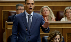 Le Premier ministre espagnol Pedro Sánchez lors d'une session parlementaire au Congrès à Madrid, le 18 juin 2025 ( AFP / Pierre-Philippe MARCOU )