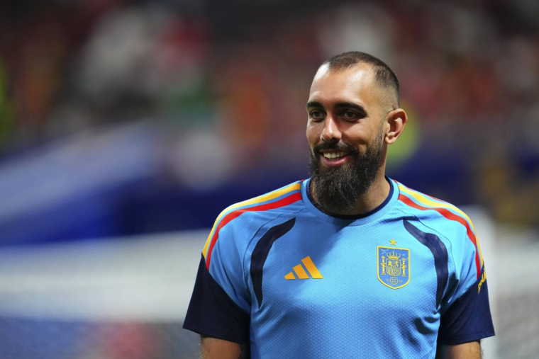 Borja Iglesias prend la défense des Bleus après les attaques racistes venues d'Espagne