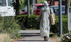 ( AFP / DENIS CHARLET )