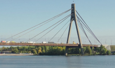 Ukraine : embouteillages près du pont Nord à Kiev après une frappe de drone