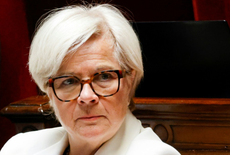 La ministre de la Santé et des Solidarités Catherine Vautrin, le 12 mai 2025, à l'Assemblée nationale, à Paris ( AFP / Ludovic MARIN )