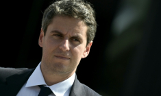 Le candidat à la présidentielle et patron de Renaissance Gabriel Attal visite le salon Eurosatory, le 16 juin 2026 à Villepinte, près de Paris ( AFP / JULIEN DE ROSA )
