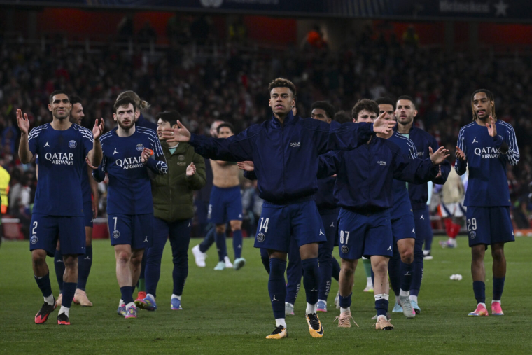 Paris, ici c'est la hiérarchie