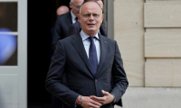L'ancien Premier ministre et président du parti Horizons, Edouard Philippe, à la sortie de l'hôtel Matignon après une réunion avec le Premier ministre François Bayrou sur le mode de scrutin proportionnel, le 22 mai 2025 à Paris ( AFP / STEPHANE DE SAKUTIN )