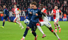 Oui, il est possible de jouer en Ligue des champions à 15 ans