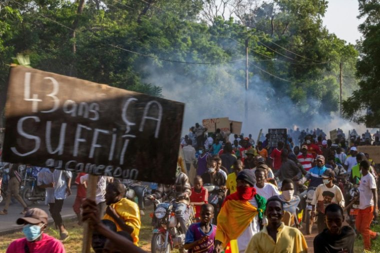 Des manifestants dispersés par les forces de sécurité, avant la publication des résultats de la présidentielle au Cameroun, à Garoua, le 26 octobre 2025 ( AFP / - )