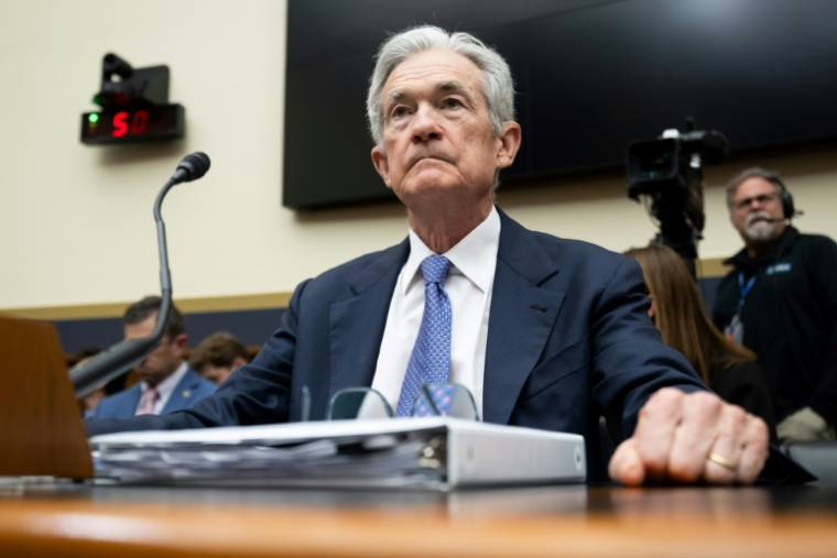 Le président de la banque centrale des États-Unis (Fed) Jerome Powell lors d'une audition devant la Commission financière de la Chambre des représentants, le 24 juin 2025 à Washington ( AFP / SAUL LOEB )