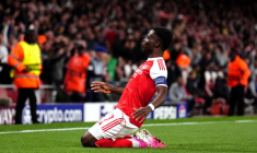 Bukayo Saka libère Arsenal