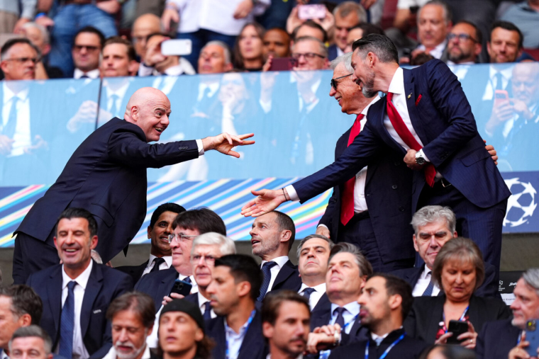 Après l’interdiction des bouteilles d’eau, que va bien pouvoir inventer la FIFA pour gâcher encore un peu plus ce Mondial ?