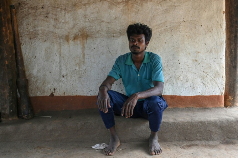 Sonuram Gutta, enrôlé de force dans l'insurrection maoïste, lors d'un entretien avec l'AFP à Narayanpur, dans l'Etat du Chhattisgarh, le 2 avril 2026 en Inde ( AFP / Shammi MEHRA )