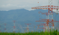 Des lignes électriques à Yumbo, Colombie, le 21 janvier 2026 ( AFP / Joaquín Sarmiento )