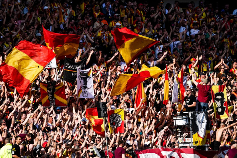 Le RC Lens récompense ses abonnés fidèles et sanctionne les moins assidus pour ses réabonnements