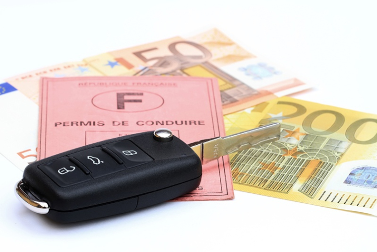 Permis de conduire: «La réforme du gouvernement améliore peu le délai d’attente» (Crédit photo: Adobe Stock)