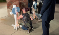 Tuerie à Minneapolis: images de la messe en hommage aux victimes