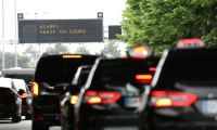 Manifestation de taxis à Saint-Denis, en Seine-Saint-Denis, le 21 mai 2025 ( AFP / Thomas SAMSON )