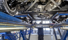 Quelques départements comme l'Aude, le Loiret et les Landes ont enregistré une baisse du prix du contrôle technique. (illustration) (Pixabay-WolfBlur)