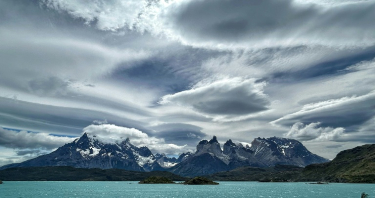 Vue du massif del Paine dans le parc national Torres del Paine, dans la région de Magallanes, au sud du Chili, à 400 km au nord-ouest de Punta Arenas, le 6 janvier 2024. ( AFP / Juan BARRETO )