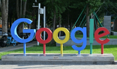 Faux avis sur internet: Google affirme qu'il "n'a pas les moyens de vérifier" ( AFP / ADEK BERRY )