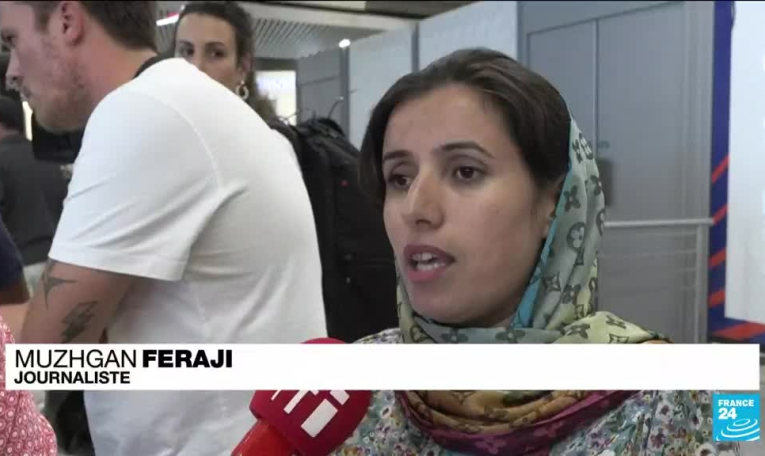 Accueil d'Afghanes en France : menacées par des Talibans, des femmes arrivent en France