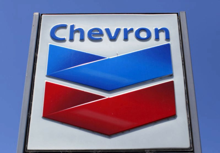CHEVRON RACHÈTE NOBLE ENERGY ET SE RENFORCE DANS LE PÉTROLE DE SCHISTE