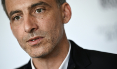 Le leader de Place publique, Raphaël Gluscksmann, à Cléon le 2 octobre 2026 ( AFP / Guillaume SALIGOT )