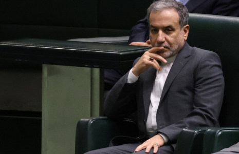 Abbas Araghchi à Téhéran, en Iran, le 17 août 2024. ( AFP / ATTA KENARE )
