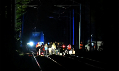 Des secouristes sur les lieux d'un déraillement de train transportant 186 passagers, le 11 septembre 2026 à Cléon, en Seine-Maritime ( AFP / GUILLAUME SALIGOT )