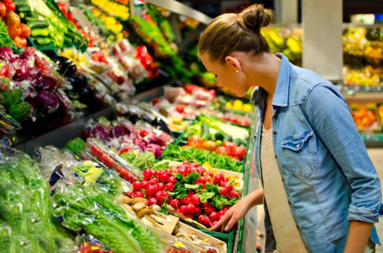 Manger mieux et moins cher : comment faire ? / iStock.com - MattoMatteo