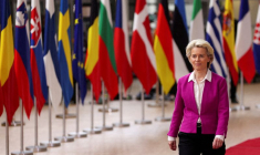 L'UE ACCOMPAGNERA L'UKRAINE SUR LE "LONG CHEMIN" VERS L'ADHÉSION, DIT VON DER LEYEN