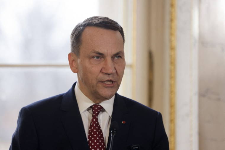 Le ministre polonais des Affaires étrangères, Radoslaw Sikorski, à Varsovie, le 19 novembre 2024 ( AFP / WOJTEK RADWANSKI )