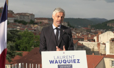 Présidence LR: Wauquiez appelle la droite "à ne pas se diluer dans le macronisme"
