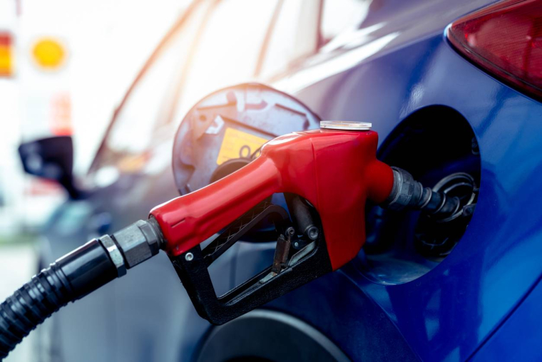 Un nouveau chèque carburant annoncé pour janvier-iStock-Fahroni